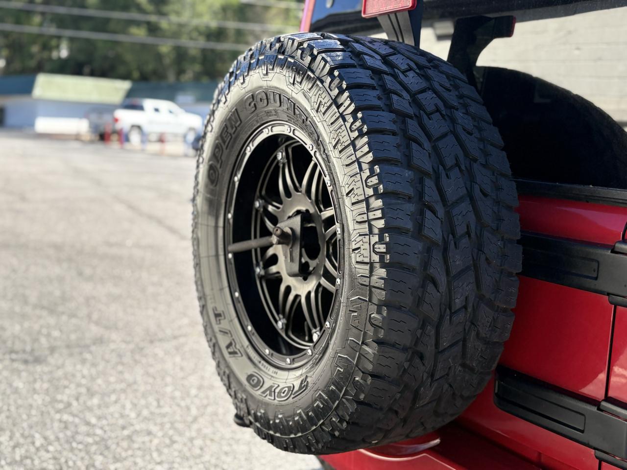 Jeep Wrangler Unlimited 4WD 4dr Sahara 2014