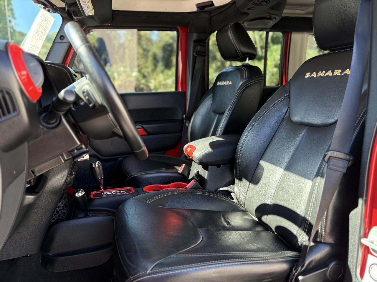 Jeep Wrangler Unlimited 4WD 4dr Sahara 2014