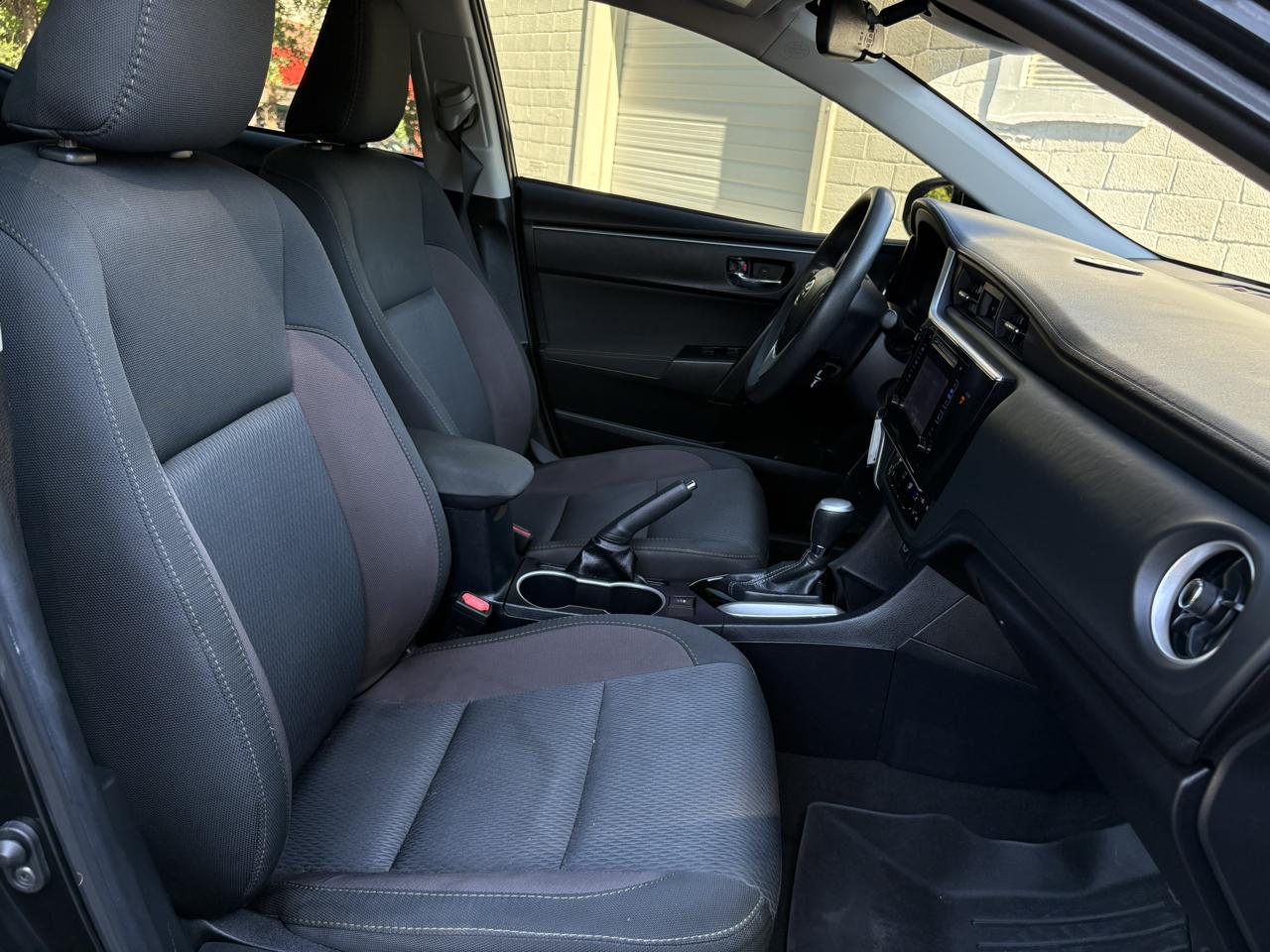 Toyota Corolla XLE CVT (Natl) 2019
