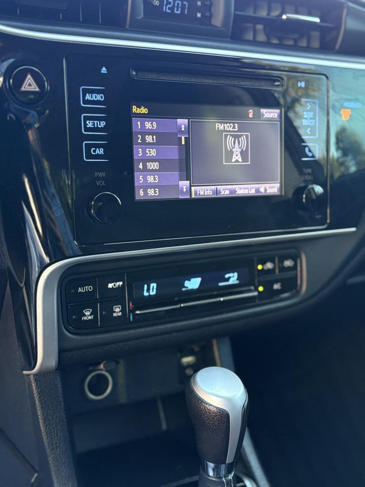 Toyota Corolla XLE CVT (Natl) 2019