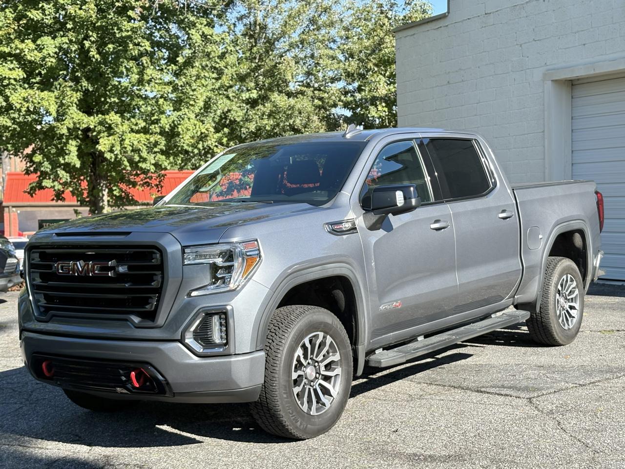 GMC Sierra 1500 4WD Crew Cab 147" AT4 2021