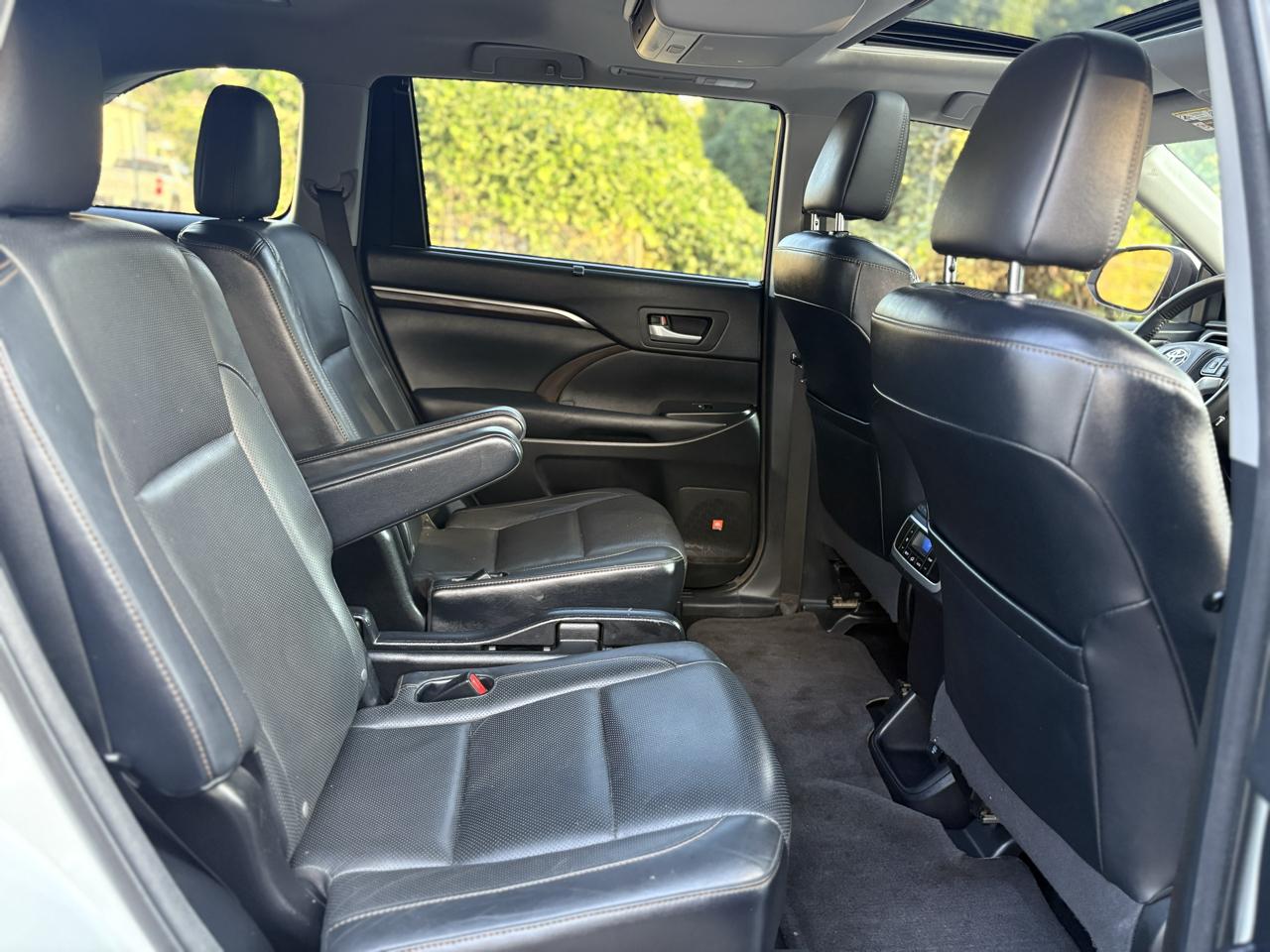 Toyota Highlander FWD 4dr V6 Limited (Natl) 2015