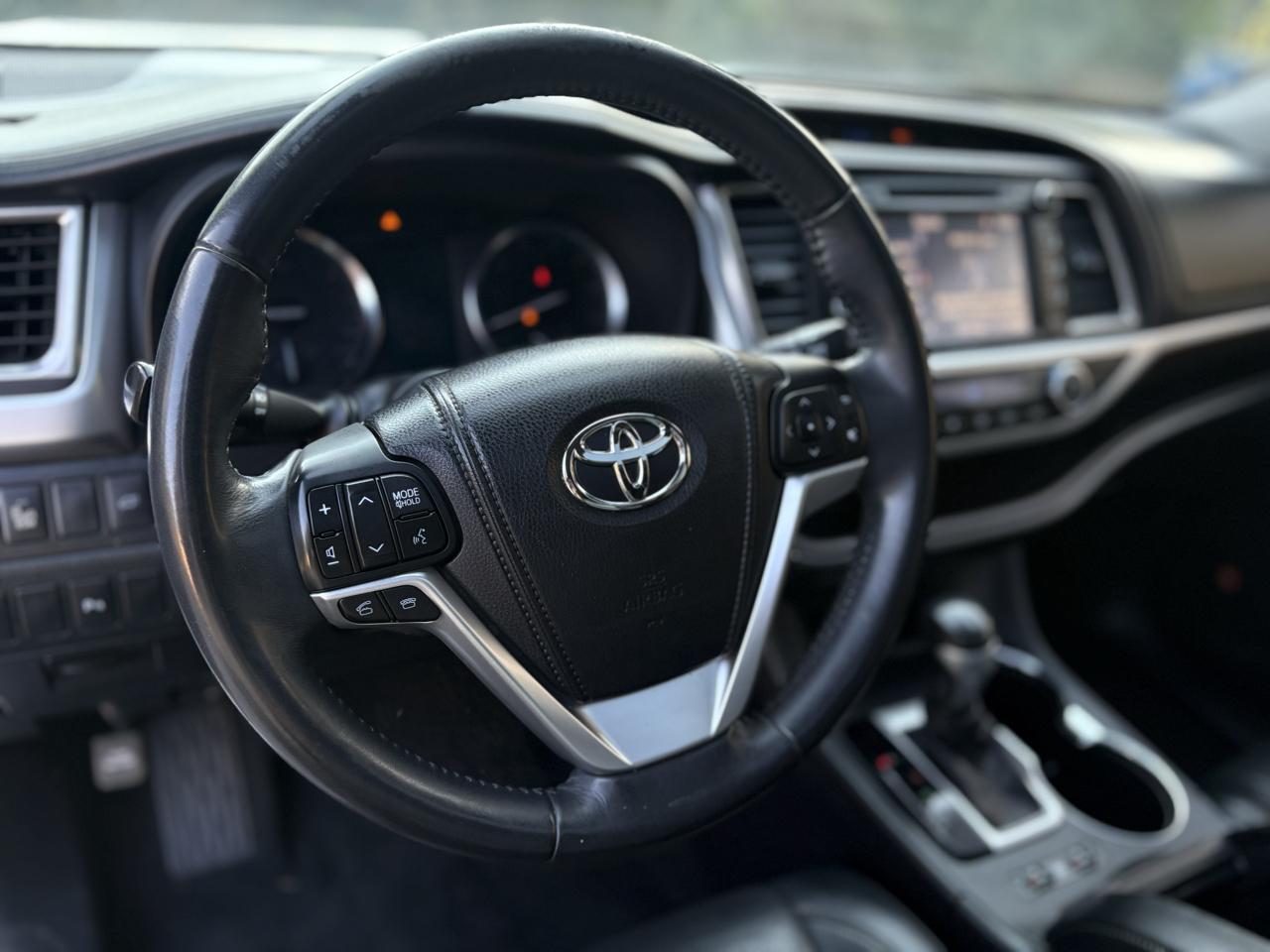 Toyota Highlander FWD 4dr V6 Limited (Natl) 2015