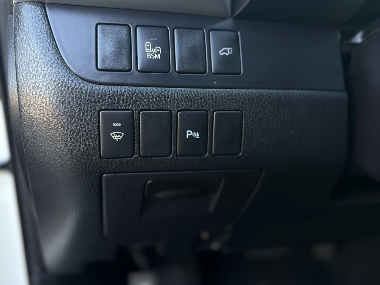Toyota Highlander FWD 4dr V6 Limited (Natl) 2015