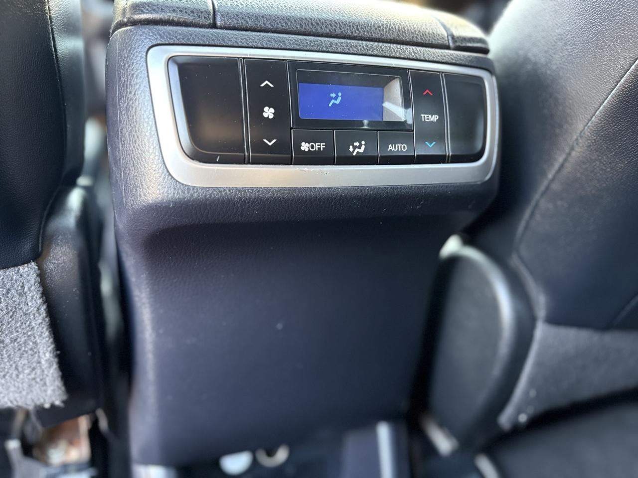 Toyota Highlander FWD 4dr V6 Limited (Natl) 2015