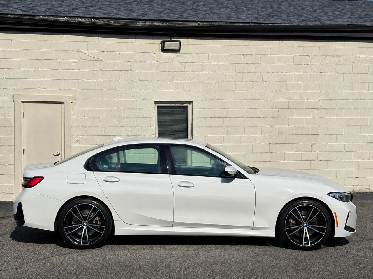 BMW 3 Series 330i Sedan 2023