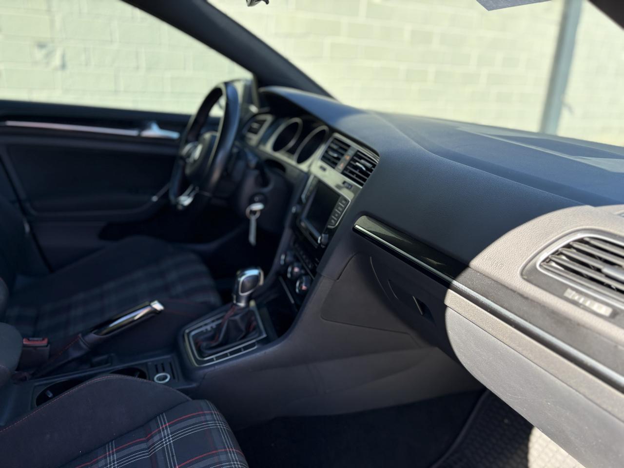 Volkswagen Golf GTI 2.0T 4-Door Autobahn DSG 2017