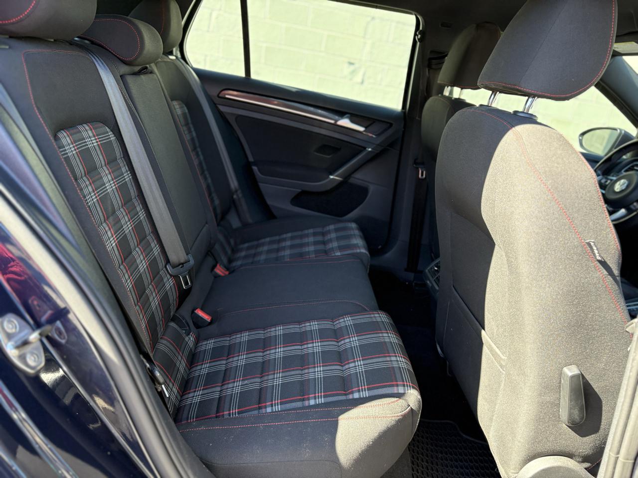 Volkswagen Golf GTI 2.0T 4-Door Autobahn DSG 2017