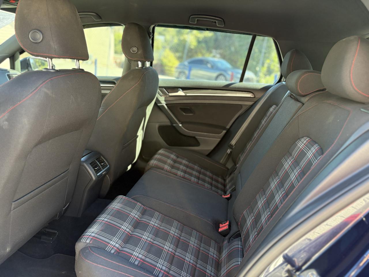 Volkswagen Golf GTI 2.0T 4-Door Autobahn DSG 2017
