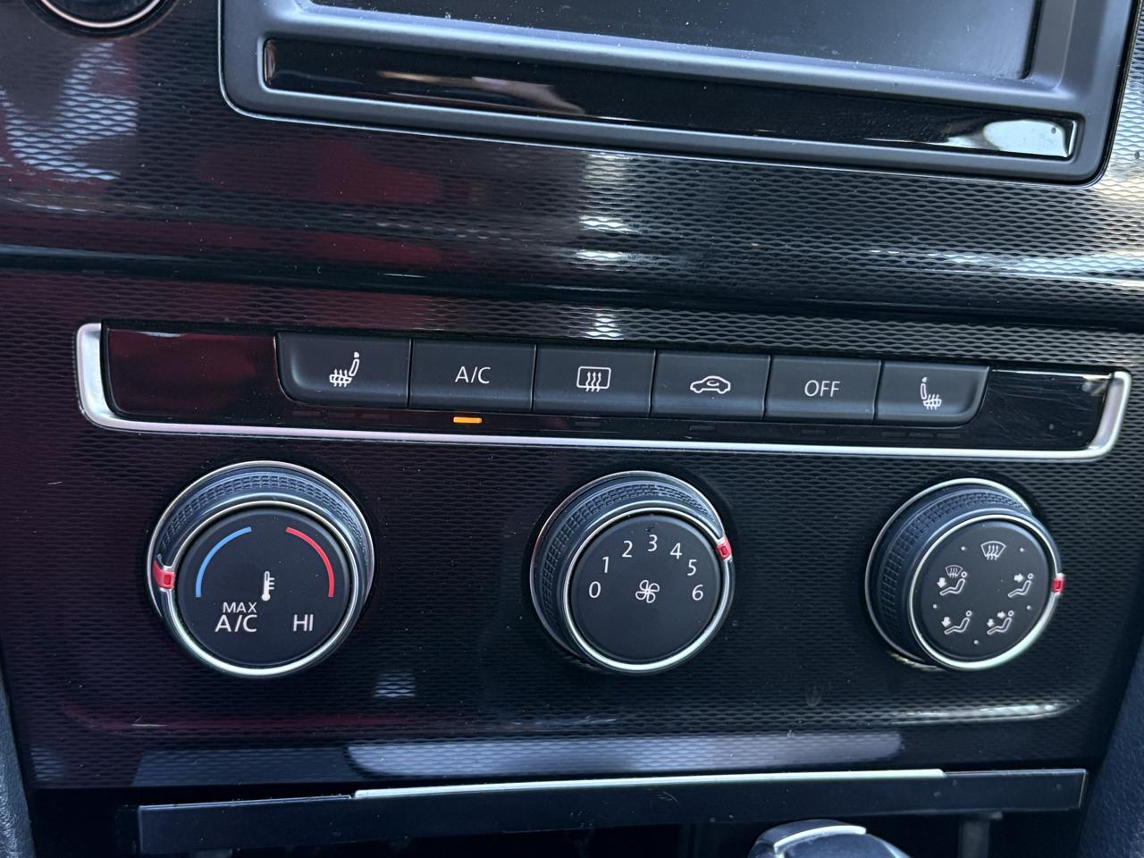 Volkswagen Golf GTI 2.0T 4-Door Autobahn DSG 2017