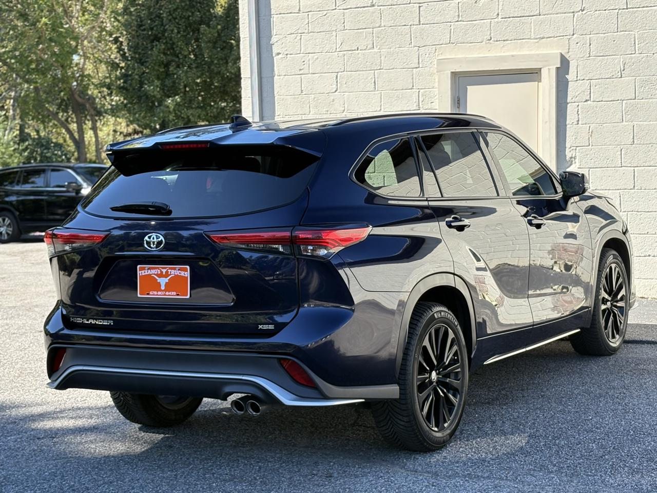 Toyota Highlander Platinum FWD (Natl) 2023