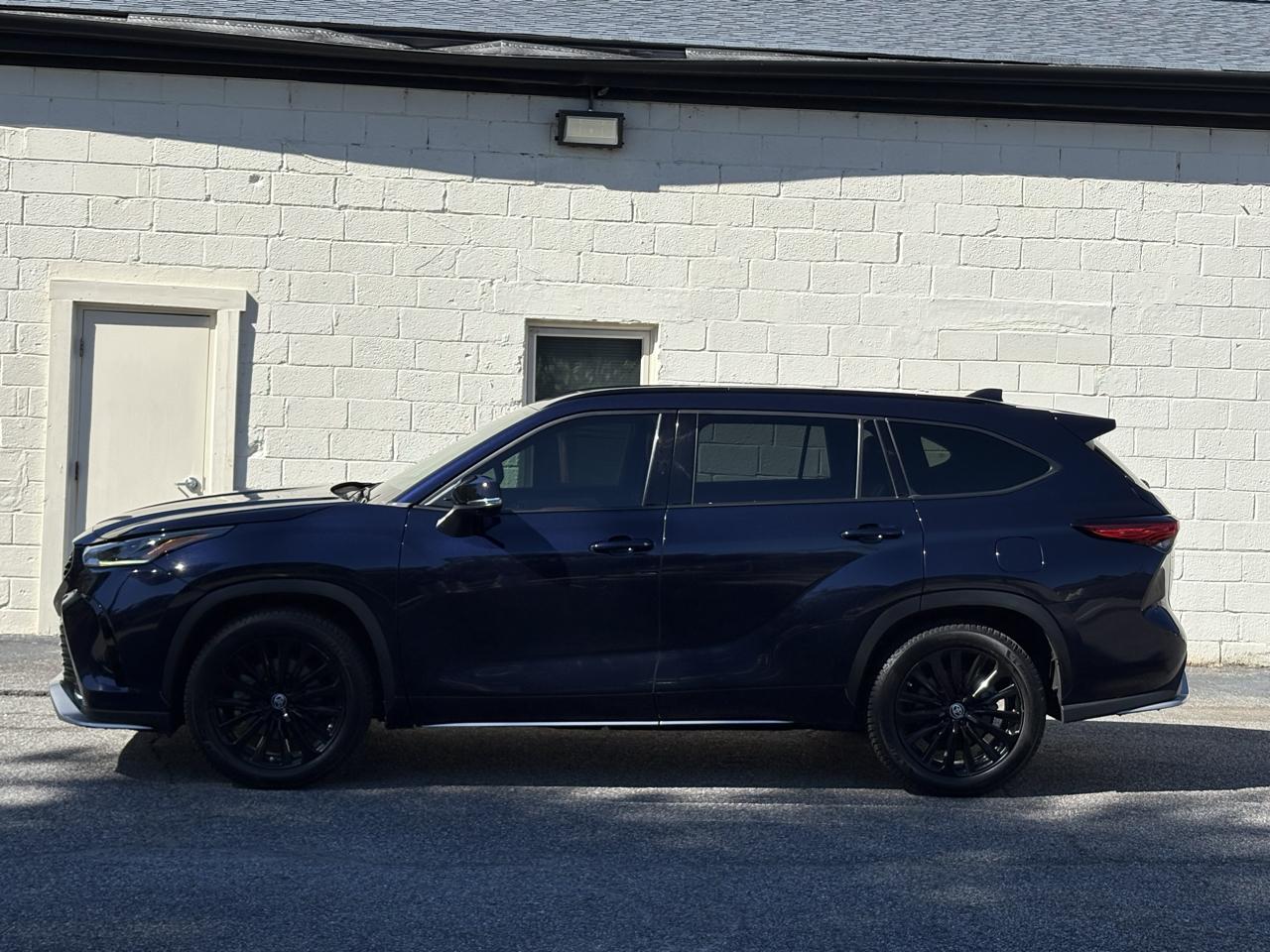 Toyota Highlander Platinum FWD (Natl) 2023