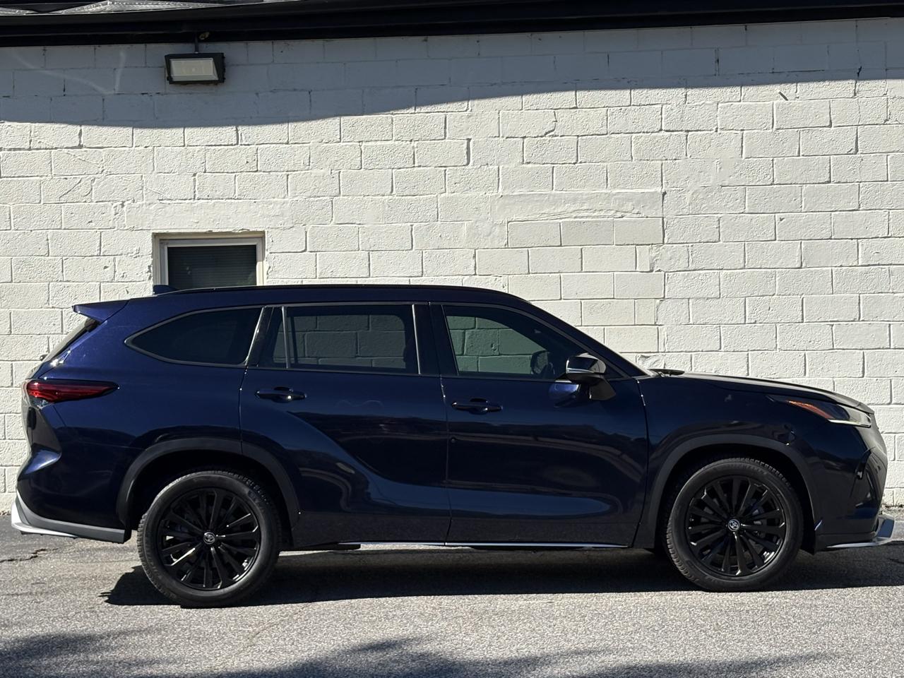 Toyota Highlander Platinum FWD (Natl) 2023