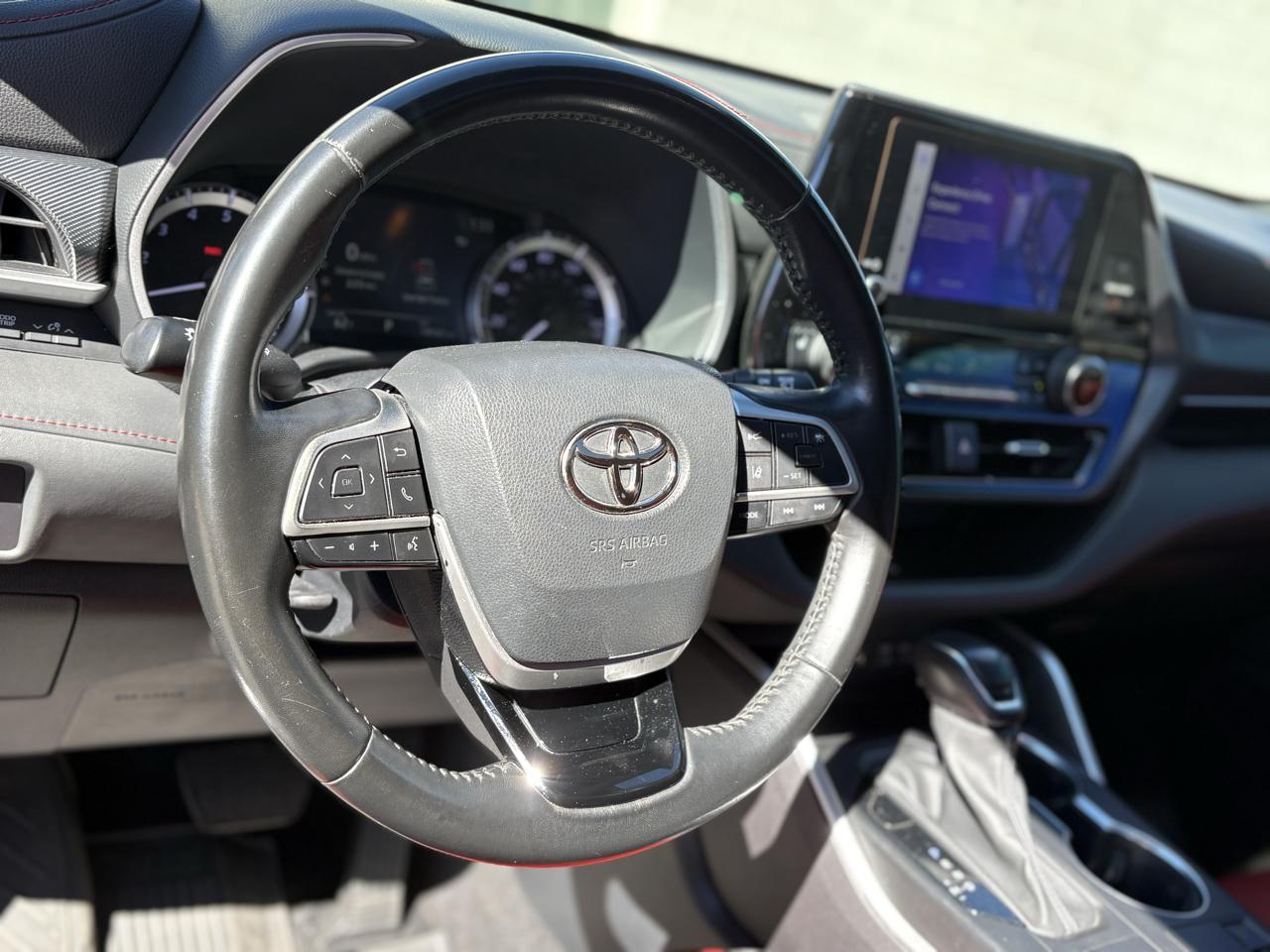 Toyota Highlander Platinum FWD (Natl) 2023