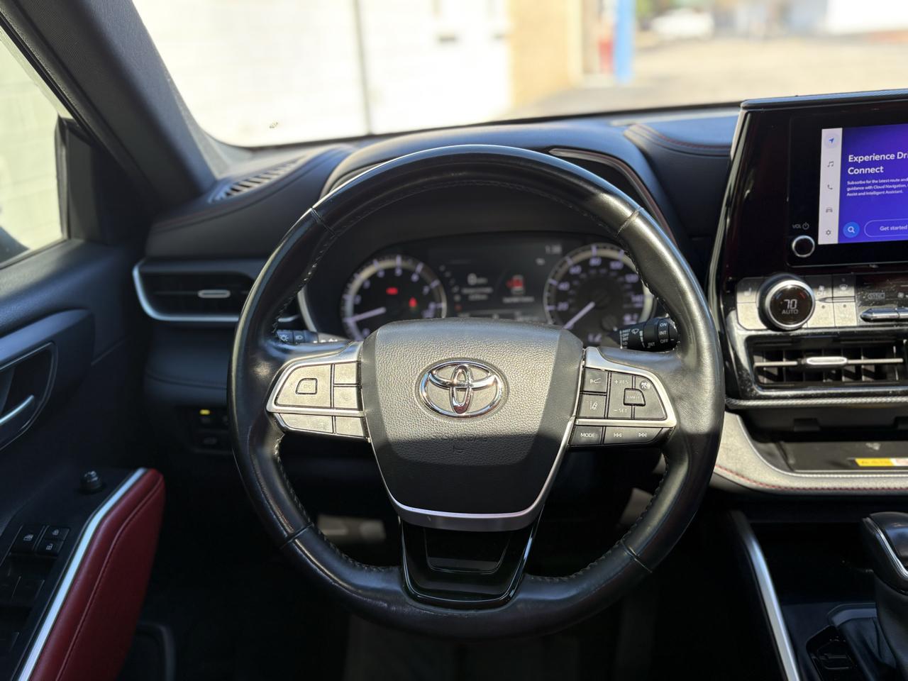 Toyota Highlander Platinum FWD (Natl) 2023