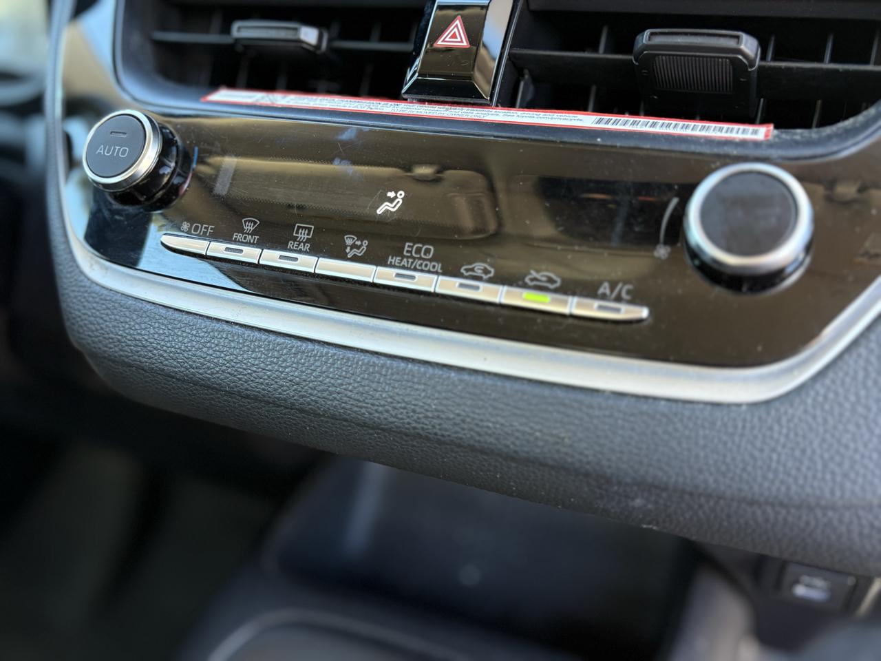 Toyota Corolla LE CVT (Natl) 2025