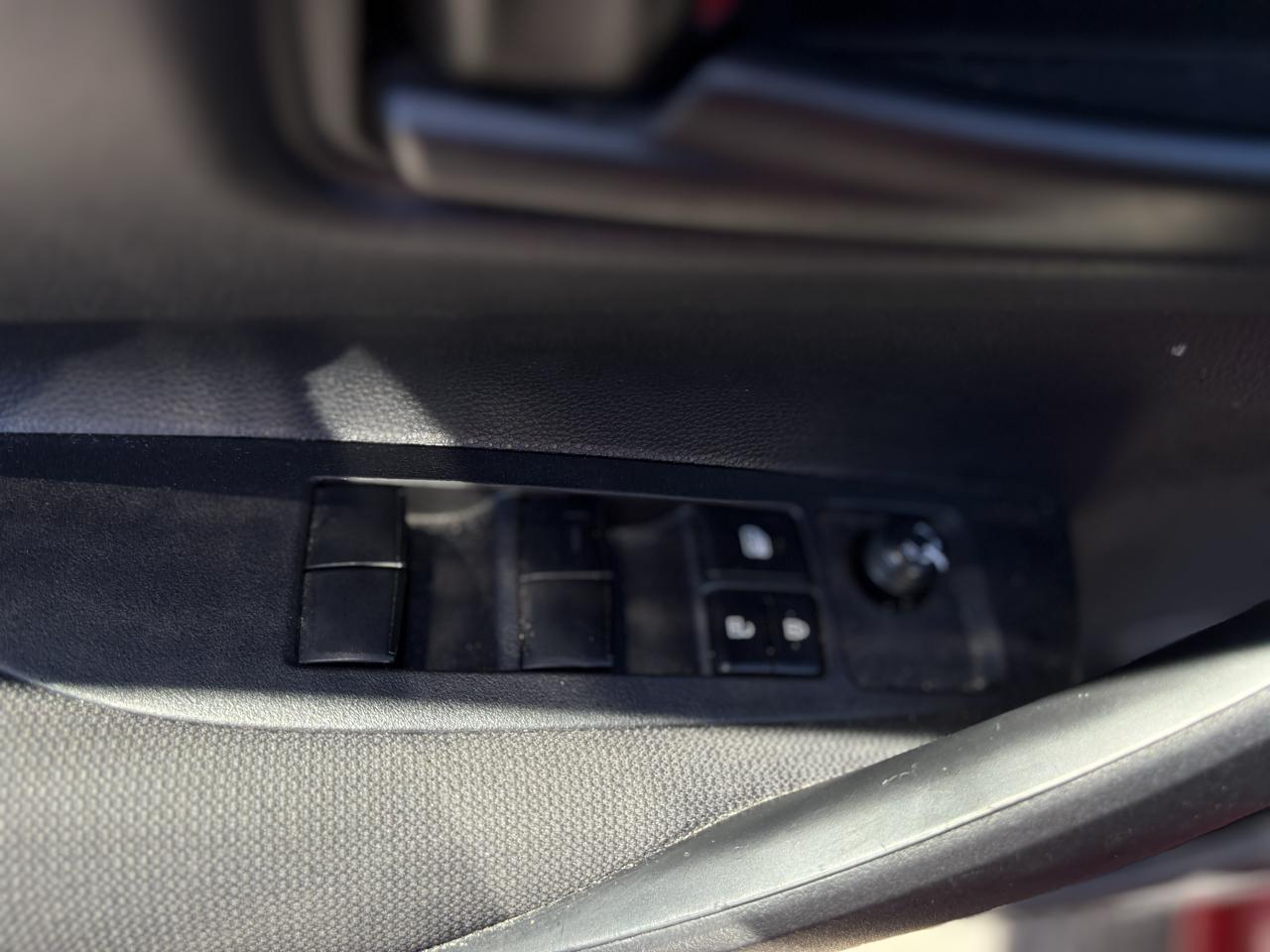 Toyota Corolla LE CVT (Natl) 2025