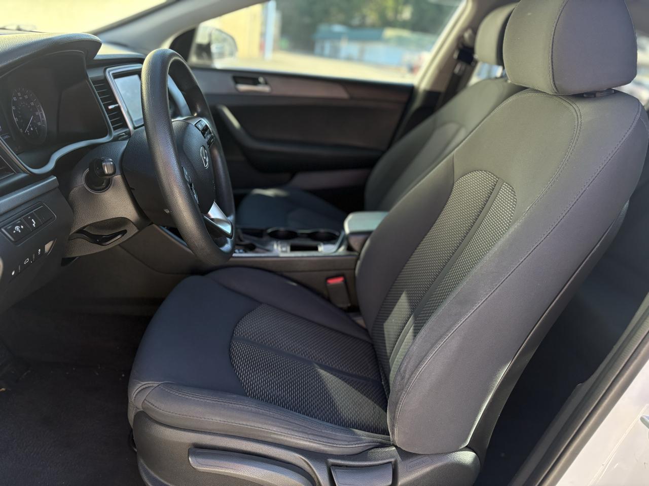 Hyundai Sonata SE 2.4L 2018