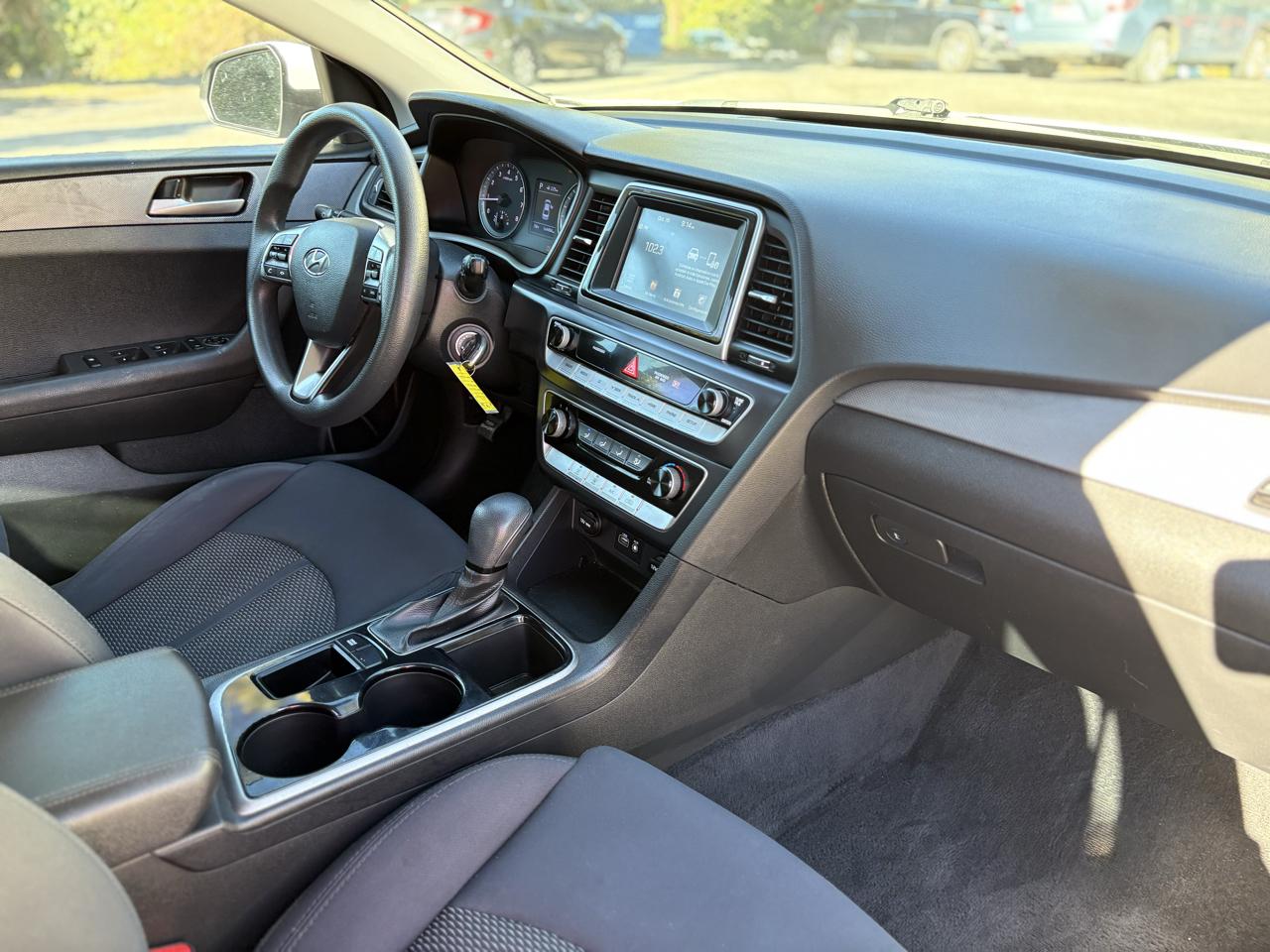 Hyundai Sonata SE 2.4L 2018