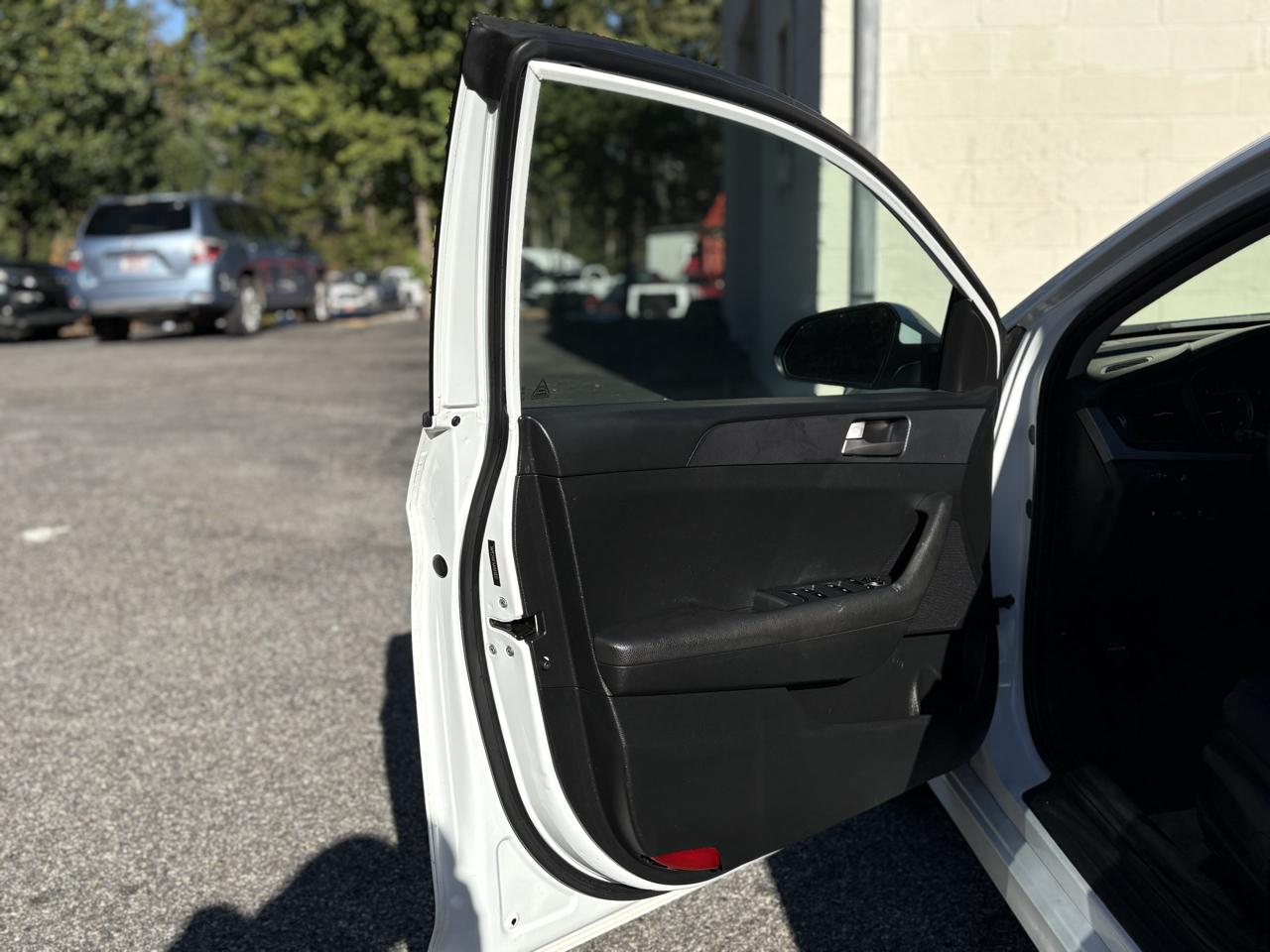 Hyundai Sonata SE 2.4L 2018