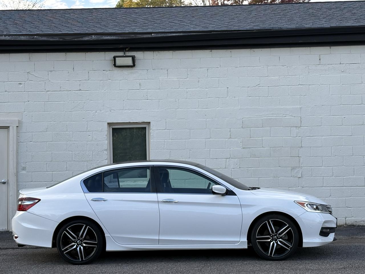 Honda Accord Sedan Sport CVT w/Honda Sensing 2017