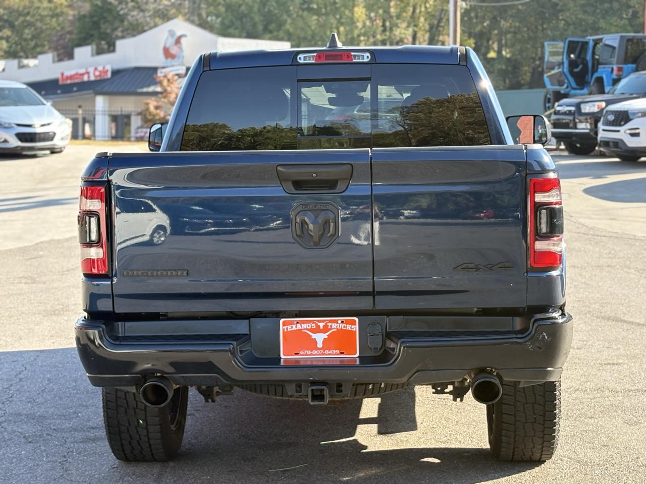 RAM 1500 Big Horn 4x4 Crew Cab 5'7" Box 2020