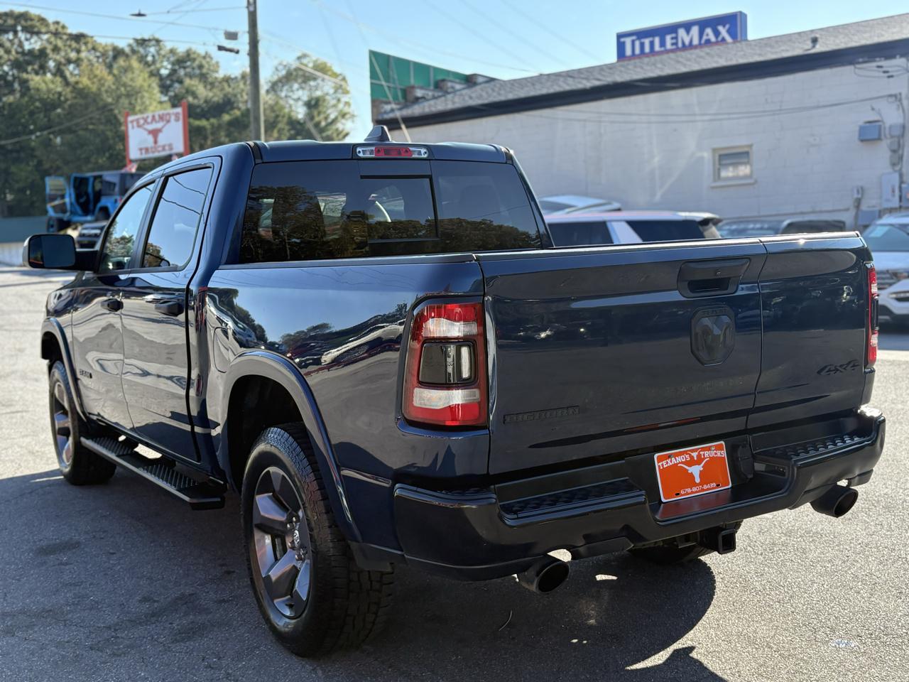 RAM 1500 Big Horn 4x4 Crew Cab 5'7" Box 2020