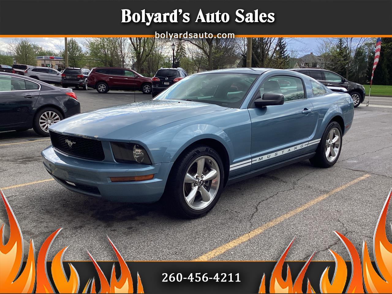 2005 Ford Mustang V6 Deluxe Coupe