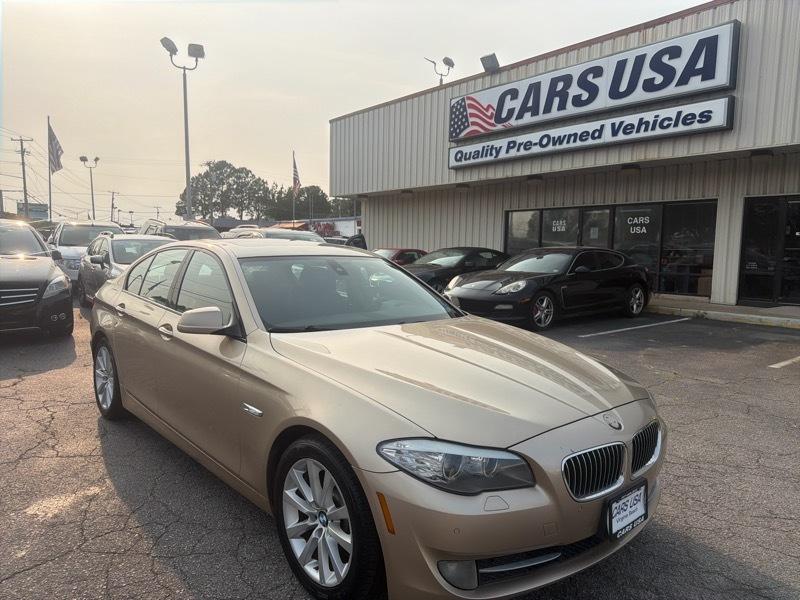 BMW 5-Series 528i 2011