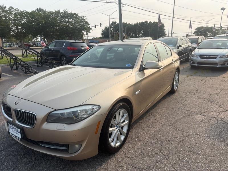 BMW 5-Series 528i 2011