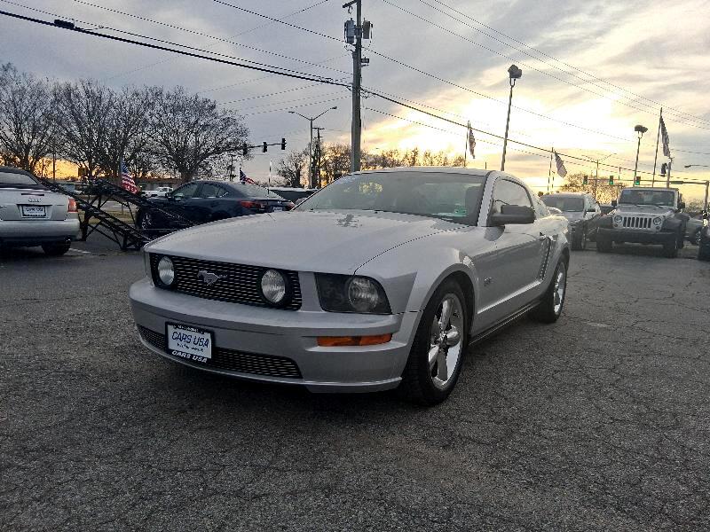 Ford Mustang GT Deluxe Coupe 2008