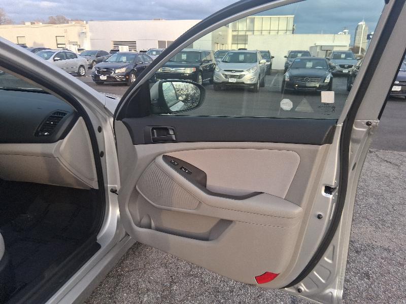 Kia Optima 4dr Sdn 2.4L Auto LX 2012