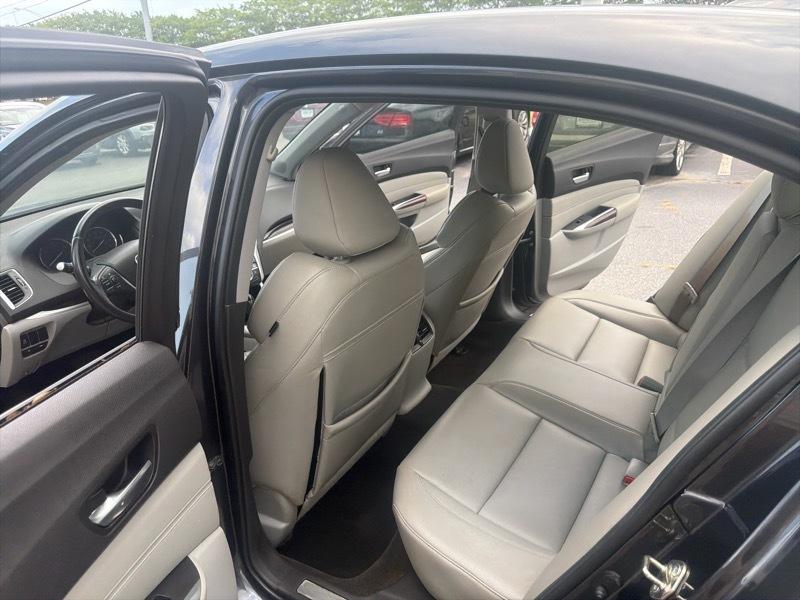 Acura TLX 8-Spd DCT 2016