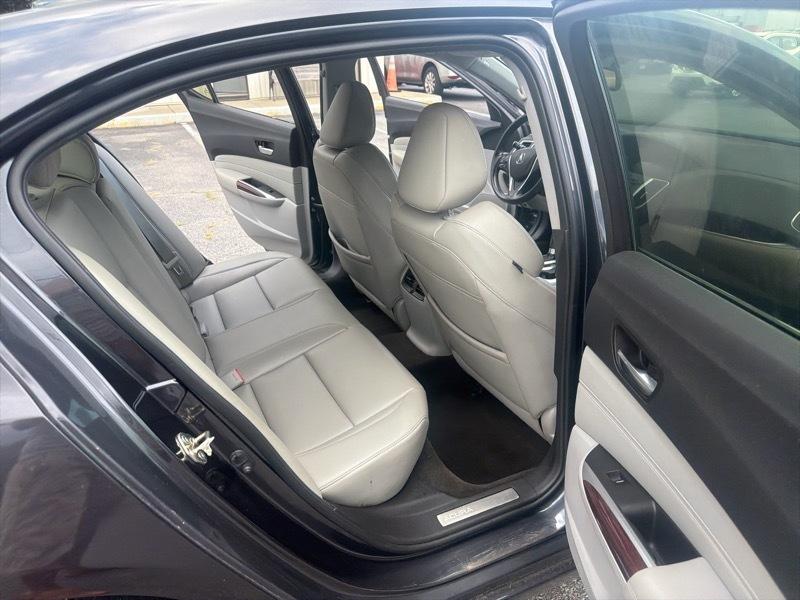 Acura TLX 8-Spd DCT 2016
