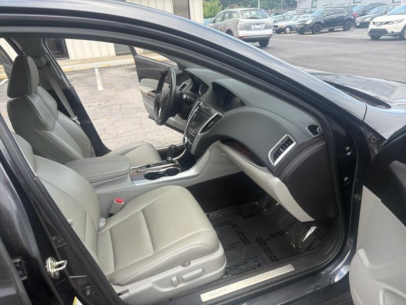 Acura TLX 8-Spd DCT 2016