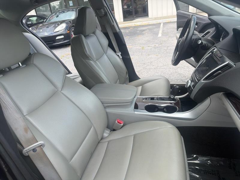 Acura TLX 8-Spd DCT 2016