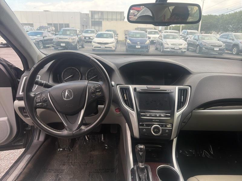 Acura TLX 8-Spd DCT 2016