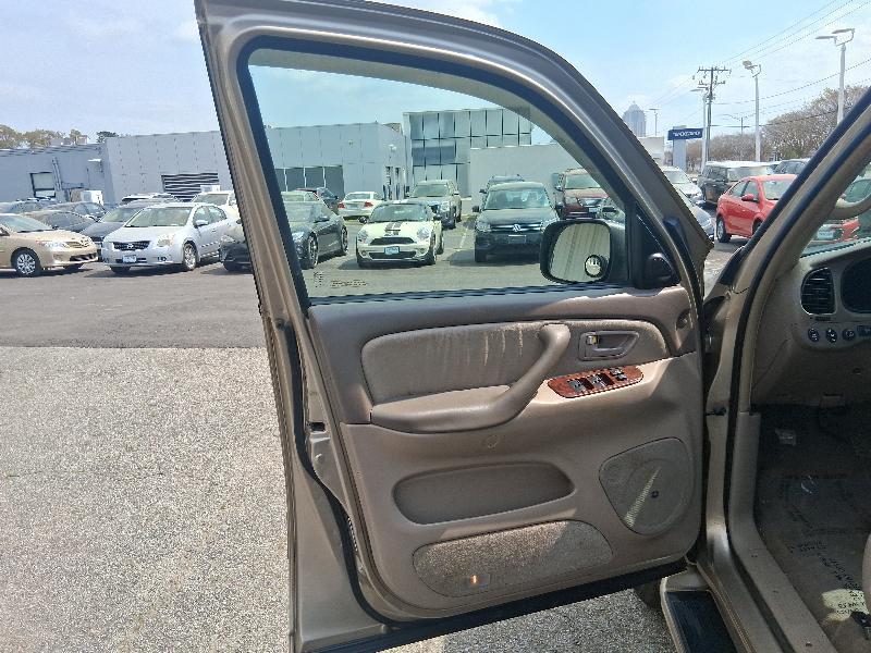 Toyota Sequoia Limited 2WD 2007