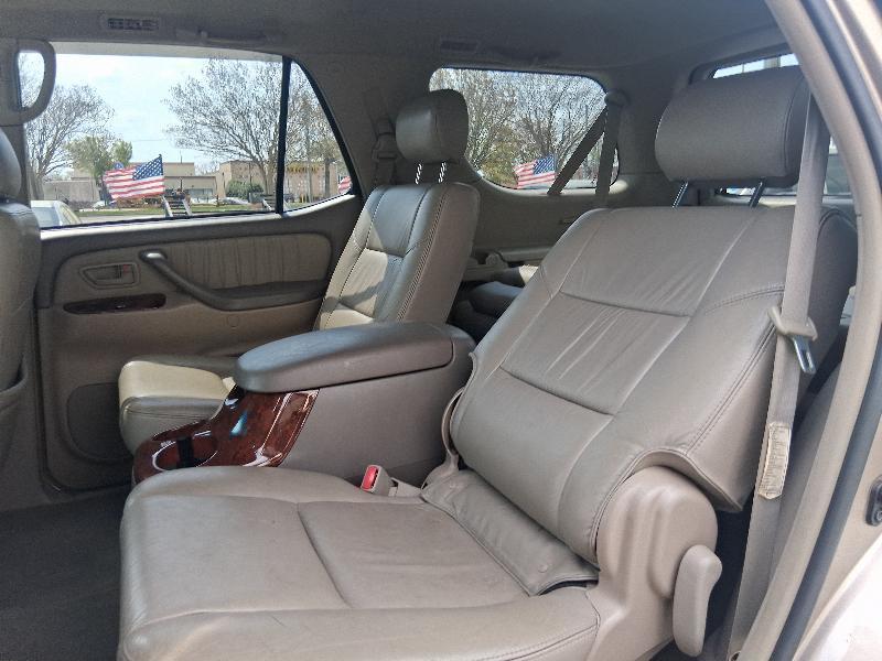 Toyota Sequoia Limited 2WD 2007