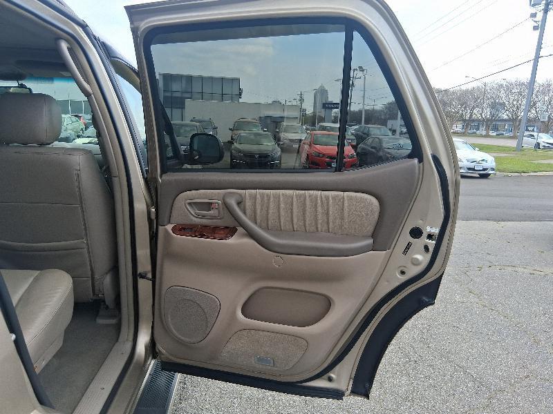 Toyota Sequoia Limited 2WD 2007
