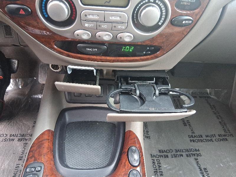 Toyota Sequoia Limited 2WD 2007