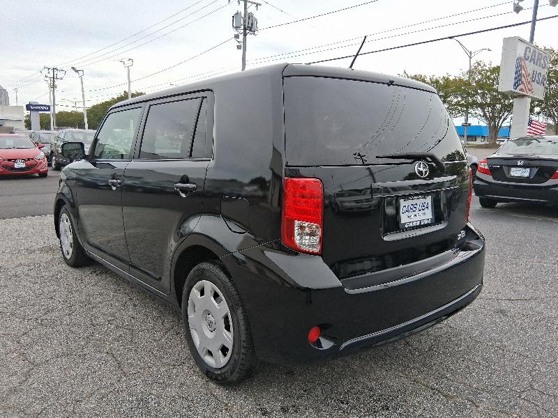 2013 Scion xB photo 4