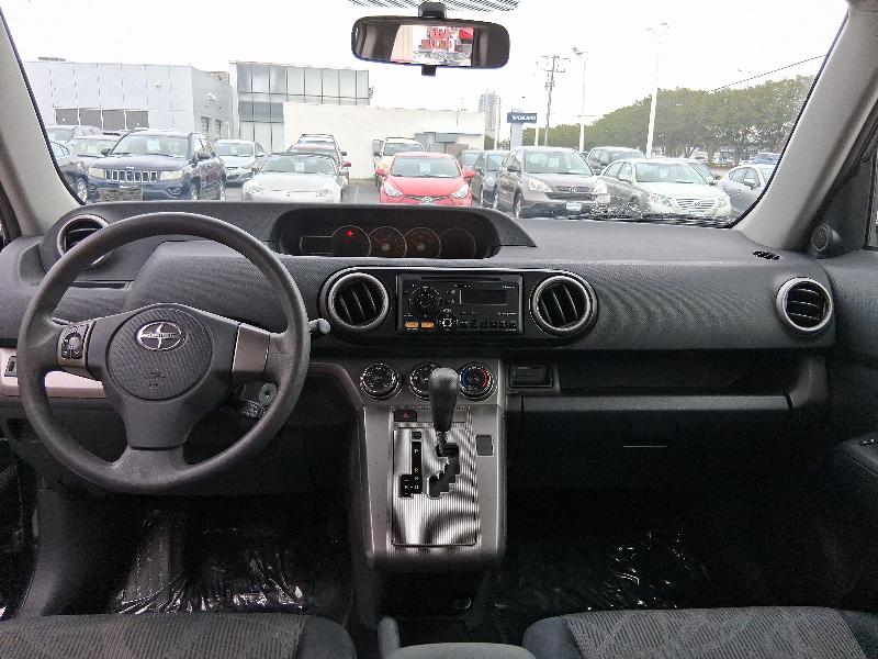 2013 Scion xB photo 26