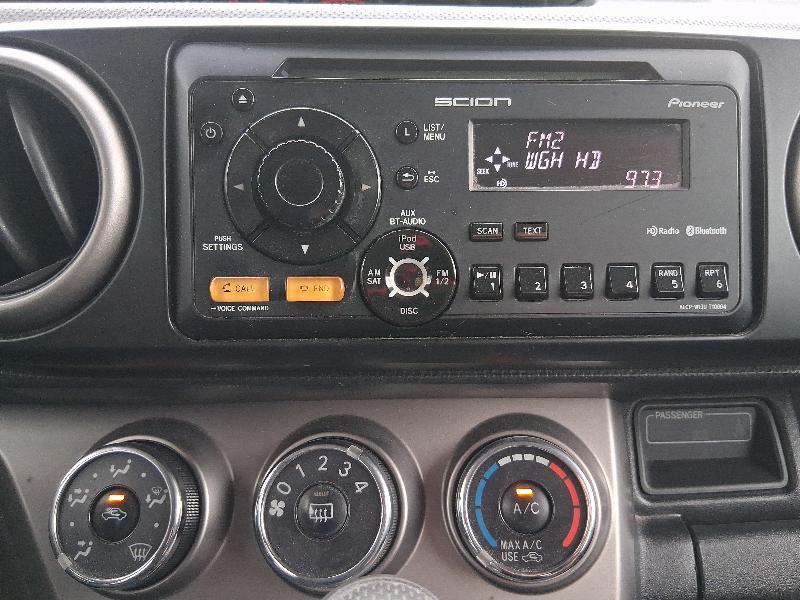 2013 Scion xB photo 30