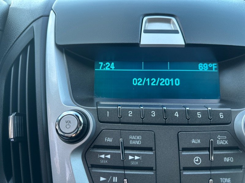 2014 Chevrolet Equinox LS photo 26