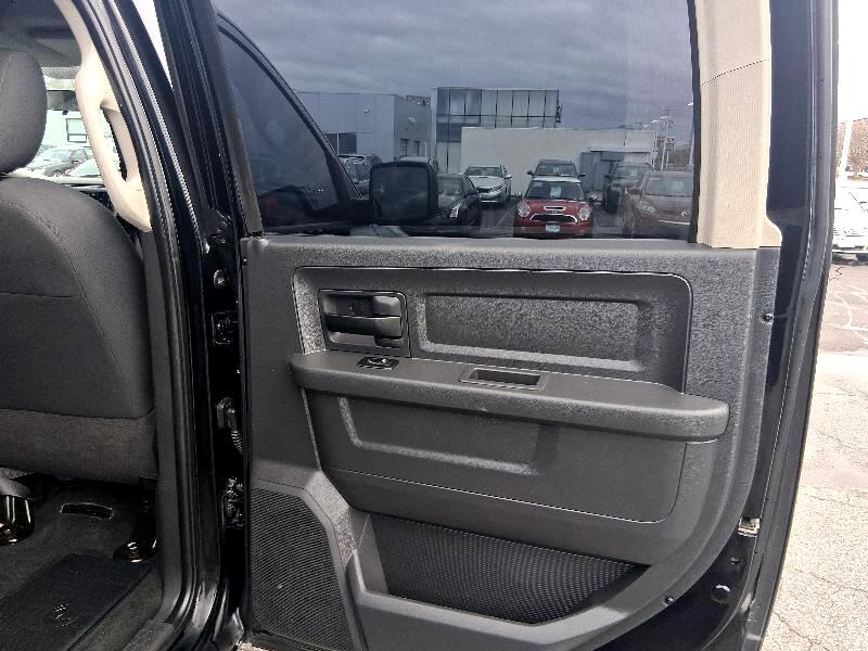 RAM 1500 ST Crew Cab 2WD 2012