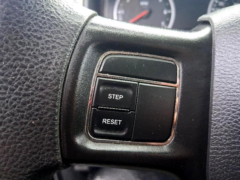 RAM 1500 ST Crew Cab 2WD 2012