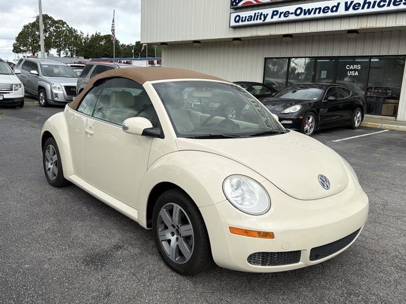 Volkswagen New Beetle 2.5L Convertible 2006