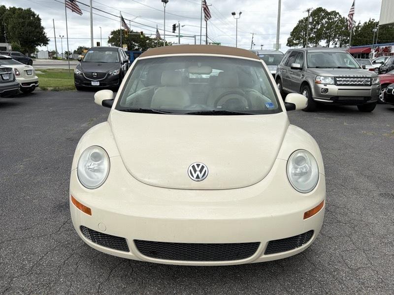 Volkswagen New Beetle 2.5L Convertible 2006