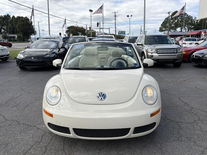 Volkswagen New Beetle 2.5L Convertible 2006
